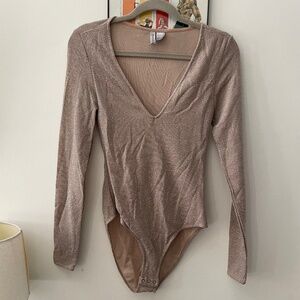 🩰H&M Nude Pink Sparkle Deep V Bodysuit